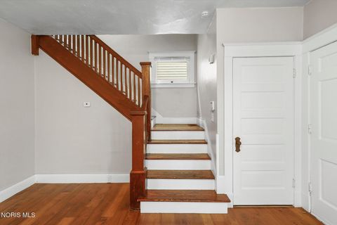 Tiny photo for 870 Toronto Avenue, Toledo, OH 43609 (MLS # 10007395)