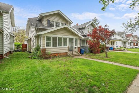Photo of 870 Toronto Avenue, Toledo, OH 43609 (MLS # 10007395)