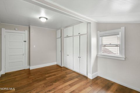 Tiny photo for 870 Toronto Avenue, Toledo, OH 43609 (MLS # 10007395)