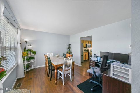 Tiny photo for 604 Highland Creek Court, Holland, OH 43528 (MLS # 10008678)
