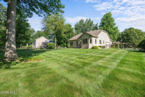 Tiny photo for 8339 Sycamore Woods Lane, Holland, OH 43528 (MLS # 10009801)