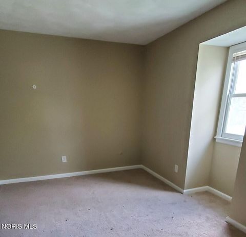 Tiny photo for 2003 Bucklew Drive, Toledo, OH 43613 (MLS # 10006496)