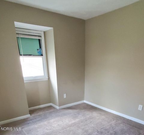 Tiny photo for 2003 Bucklew Drive, Toledo, OH 43613 (MLS # 10006496)