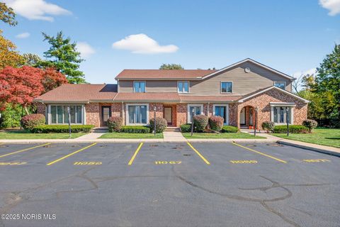 Photo of 11055 Riverbend Court, Perrysburg, OH 43551 (MLS # 10000478) Photo of 11055 Riverbend Court, Perrysburg, OH 43551 (MLS # 10000478)