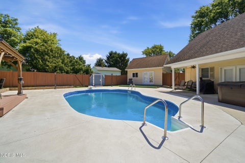 Tiny photo for 313 Charloe Circle, Ottawa, OH 45875 (MLS # 10012846)