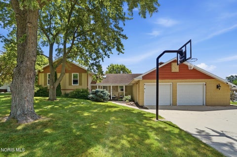 Photo of 313 Charloe Circle, Ottawa, OH 45875 (MLS # 10012846)