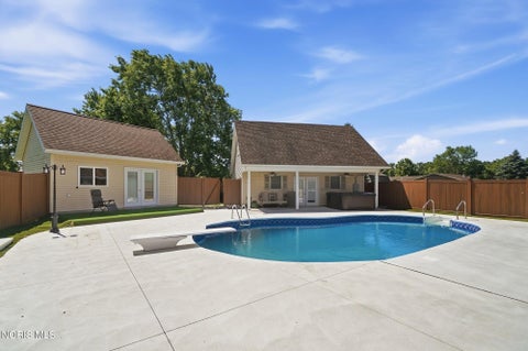 Tiny photo for 313 Charloe Circle, Ottawa, OH 45875 (MLS # 10012846)