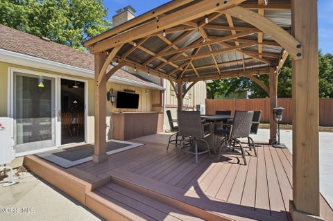 Tiny photo for 313 Charloe Circle, Ottawa, OH 45875 (MLS # 10012846)