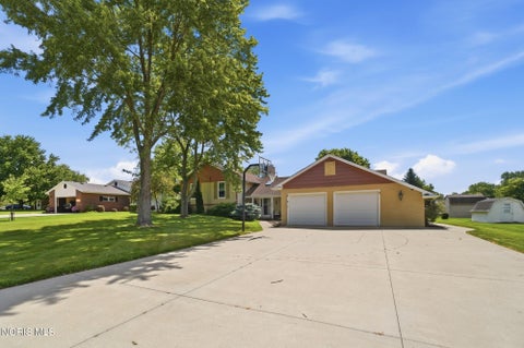 Tiny photo for 313 Charloe Circle, Ottawa, OH 45875 (MLS # 10012846)