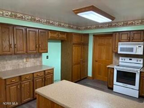 Tiny photo for 208 W Main Street, McComb, OH 45858 (MLS # 10010628)