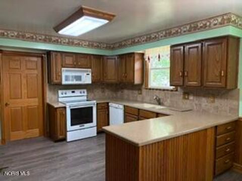Tiny photo for 208 W Main Street, McComb, OH 45858 (MLS # 10010628)
