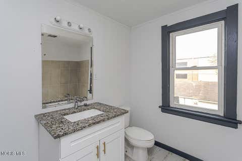 Tiny photo for 831 Oak Street, Toledo, OH 43605 (MLS # 10010793)
