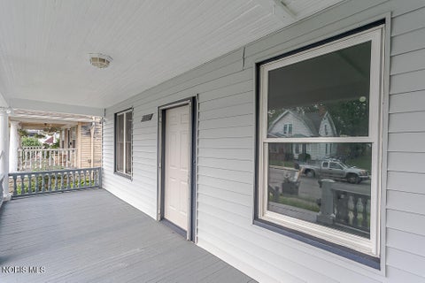 Tiny photo for 831 Oak Street, Toledo, OH 43605 (MLS # 10010793)
