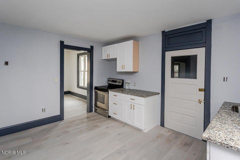 Tiny photo for 831 Oak Street, Toledo, OH 43605 (MLS # 10010793)