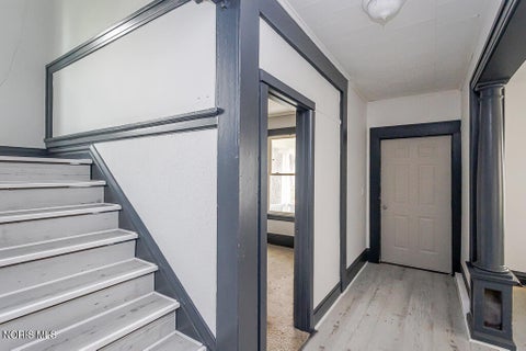 Tiny photo for 831 Oak Street, Toledo, OH 43605 (MLS # 10010793)