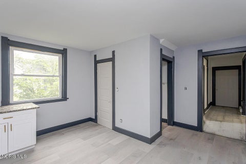 Tiny photo for 831 Oak Street, Toledo, OH 43605 (MLS # 10010793)