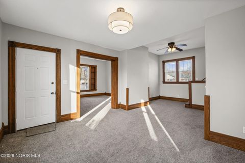 Tiny photo for 740 Conneaut Avenue, Bowling Green, OH 43402 (MLS # 10003081)