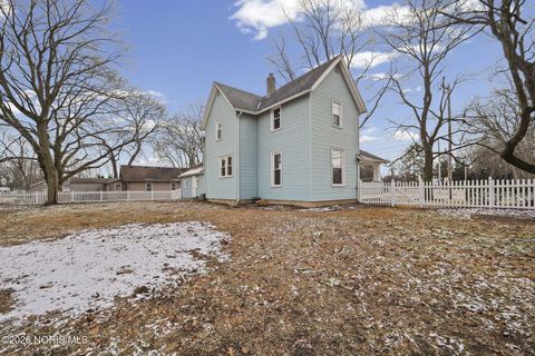 Tiny photo for 740 Conneaut Avenue, Bowling Green, OH 43402 (MLS # 10003081)