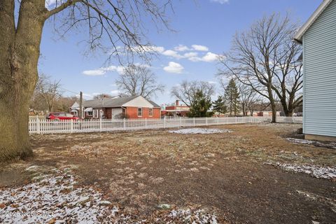 Tiny photo for 740 Conneaut Avenue, Bowling Green, OH 43402 (MLS # 10003081)
