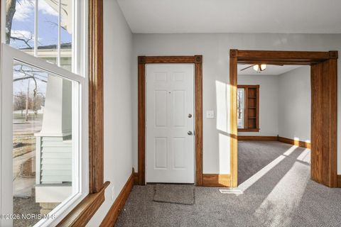 Tiny photo for 740 Conneaut Avenue, Bowling Green, OH 43402 (MLS # 10003081)