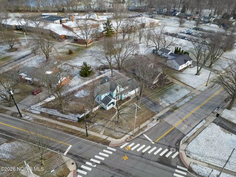 Tiny photo for 740 Conneaut Avenue, Bowling Green, OH 43402 (MLS # 10003081)