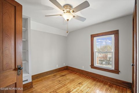 Tiny photo for 740 Conneaut Avenue, Bowling Green, OH 43402 (MLS # 10003081)