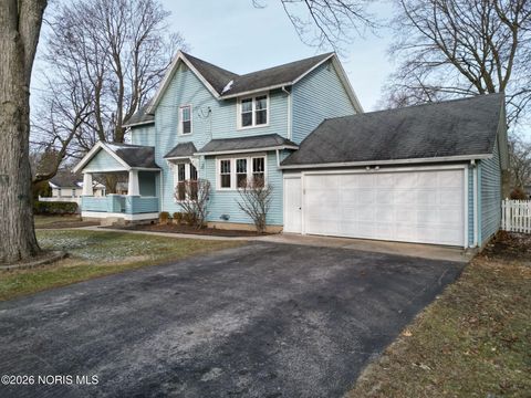 Tiny photo for 740 Conneaut Avenue, Bowling Green, OH 43402 (MLS # 10003081)