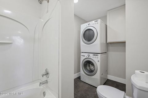 Tiny photo for 740 Conneaut Avenue, Bowling Green, OH 43402 (MLS # 10003081)