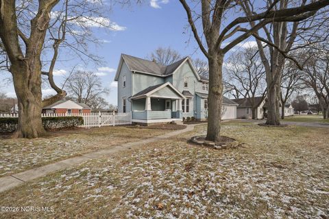 Tiny photo for 740 Conneaut Avenue, Bowling Green, OH 43402 (MLS # 10003081)