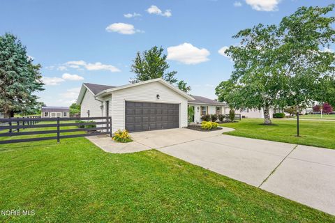 Tiny photo for 153 Thomas Drive, Fremont, OH 43420 (MLS # 10009376)