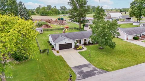 Tiny photo for 153 Thomas Drive, Fremont, OH 43420 (MLS # 10009376)
