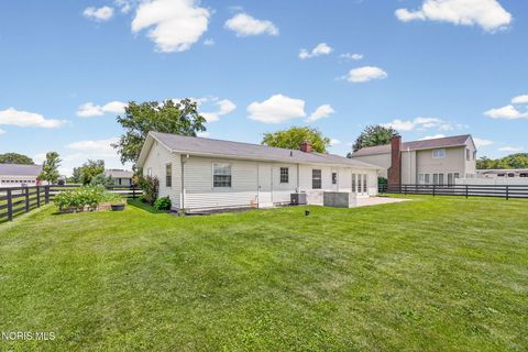 Tiny photo for 153 Thomas Drive, Fremont, OH 43420 (MLS # 10009376)
