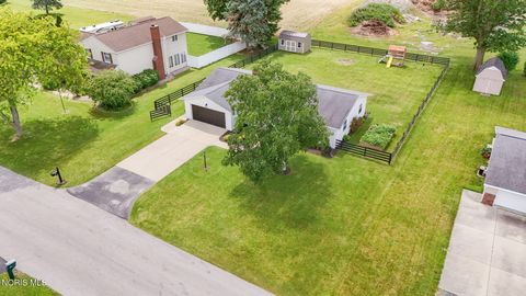 Tiny photo for 153 Thomas Drive, Fremont, OH 43420 (MLS # 10009376)
