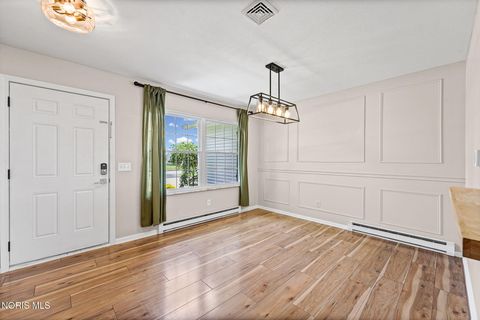 Tiny photo for 153 Thomas Drive, Fremont, OH 43420 (MLS # 10009376)