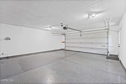 Tiny photo for 153 Thomas Drive, Fremont, OH 43420 (MLS # 10009376)