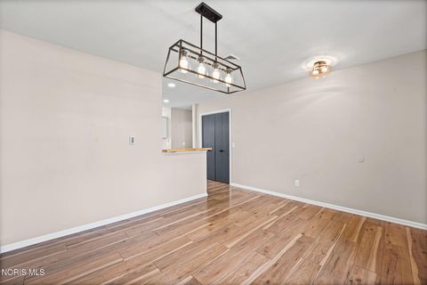 Tiny photo for 153 Thomas Drive, Fremont, OH 43420 (MLS # 10009376)