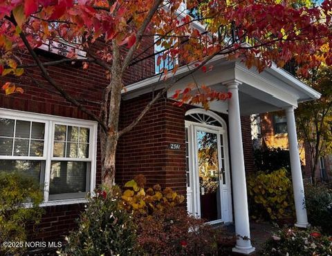 Photo of 2541 Cheltenham Road, Toledo, OH 43606 (MLS # 10001338)