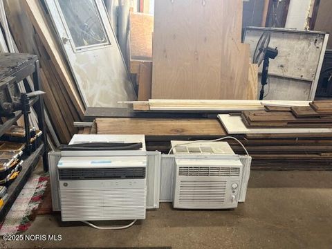 Tiny photo for 1251 S Railroad Street, Millbury, OH 43447 (MLS # 10001763)