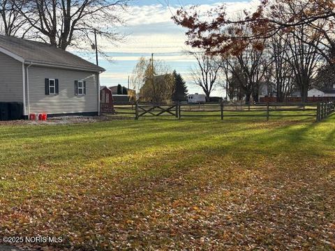 Tiny photo for 1251 S Railroad Street, Millbury, OH 43447 (MLS # 10001763)