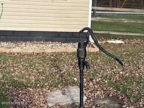 Tiny photo for 1251 S Railroad Street, Millbury, OH 43447 (MLS # 10001763)