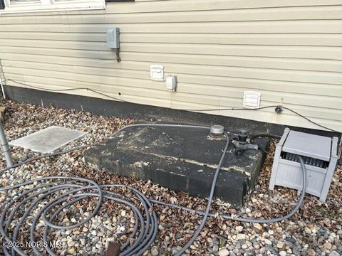 Tiny photo for 1251 S Railroad Street, Millbury, OH 43447 (MLS # 10001763)