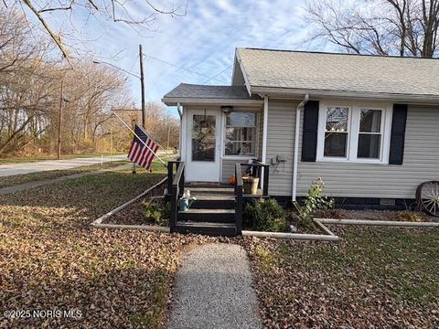 Tiny photo for 1251 S Railroad Street, Millbury, OH 43447 (MLS # 10001763)