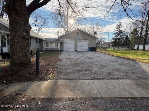 Tiny photo for 1251 S Railroad Street, Millbury, OH 43447 (MLS # 10001763)