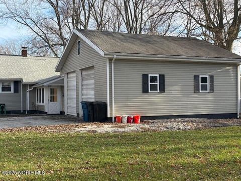 Tiny photo for 1251 S Railroad Street, Millbury, OH 43447 (MLS # 10001763)