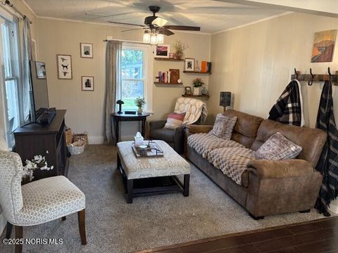 Tiny photo for 1251 S Railroad Street, Millbury, OH 43447 (MLS # 10001763)