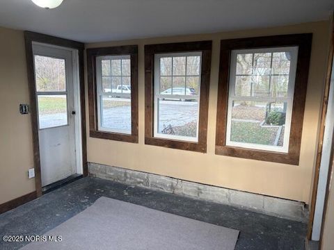 Tiny photo for 1251 S Railroad Street, Millbury, OH 43447 (MLS # 10001763)