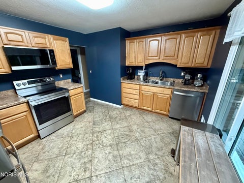 Tiny photo for 4420 Drummond Road, Toledo, OH 43613 (MLS # 10013762)