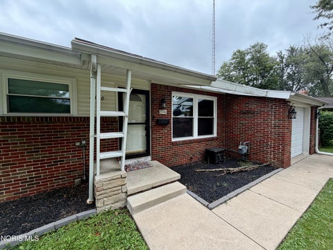 Tiny photo for 4420 Drummond Road, Toledo, OH 43613 (MLS # 10013762)