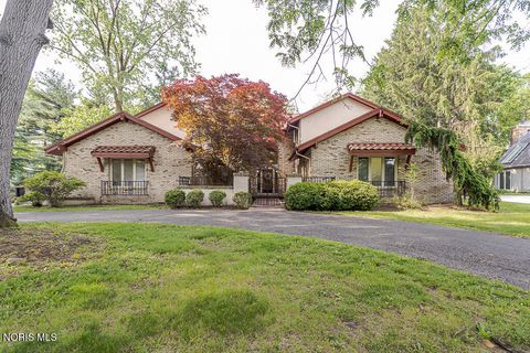 Photo of 4722 High Oaks Boulevard, Toledo, OH 43623 (MLS # 10008074)