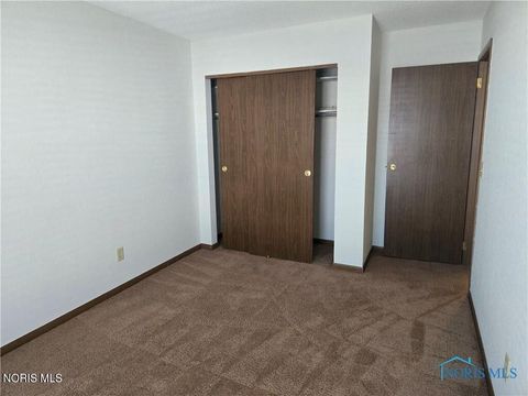 Tiny photo for 4420 Rose Garden Drive # 7, Toledo, OH 43623 (MLS # 10004686)